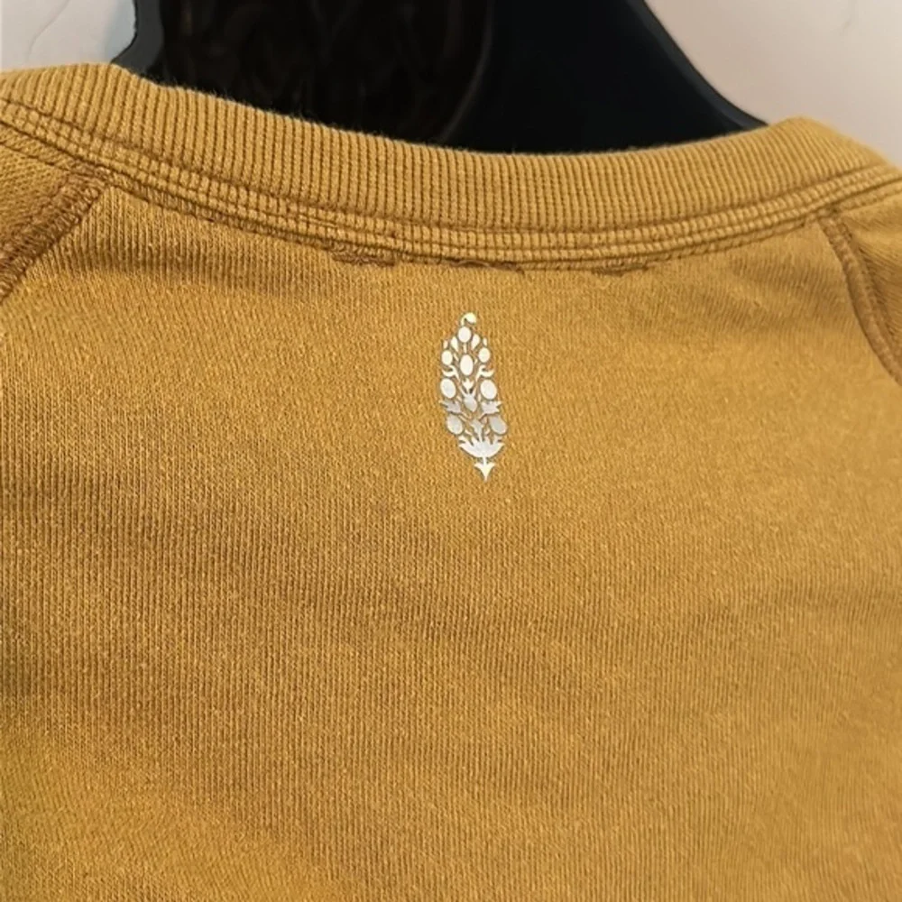 Free People movement Open Circle Back Tee Large NWOT